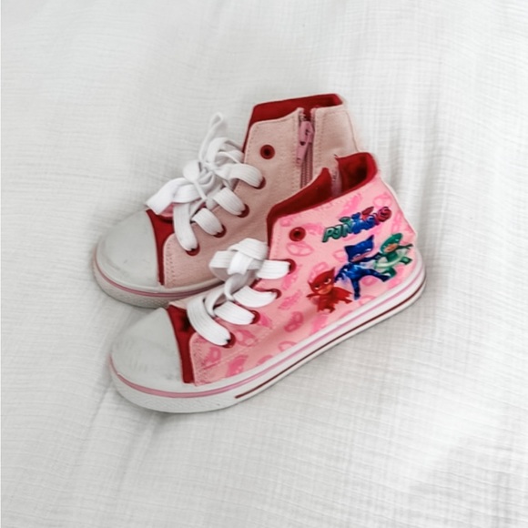 PJ Mask High Top Sneakers | Size 29 Euro - Picture 1 of 4